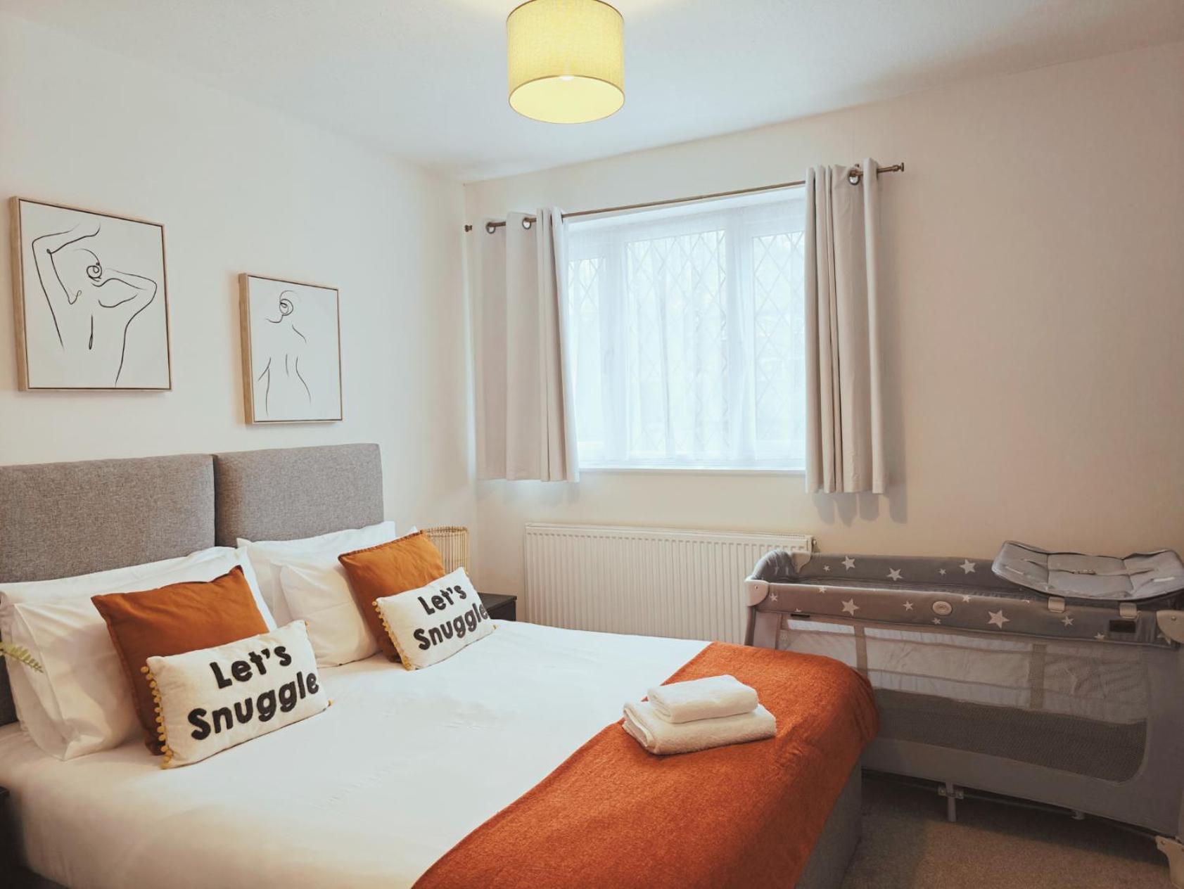 Modern Spark Home With Parking, Garden, Wi-Fi Birmingham Exteriör bild